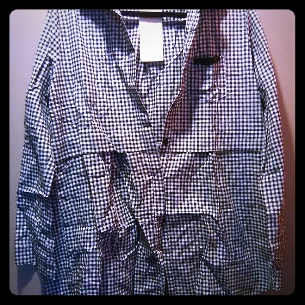 A black and white shirt